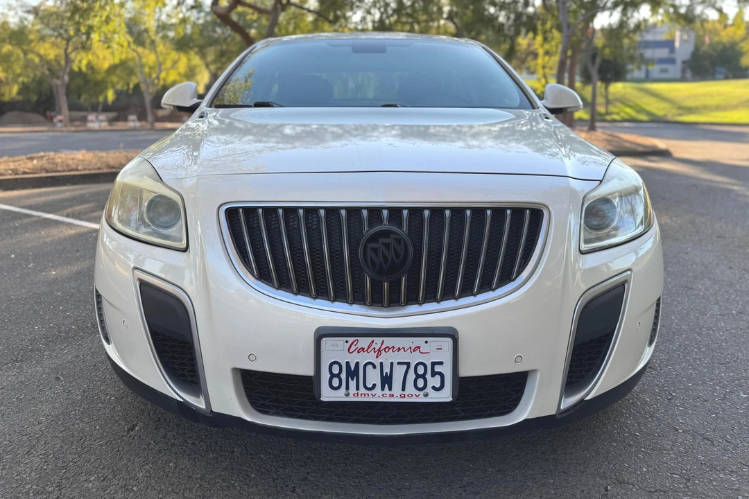 2013 Buick Regal - Image 2 of 31
