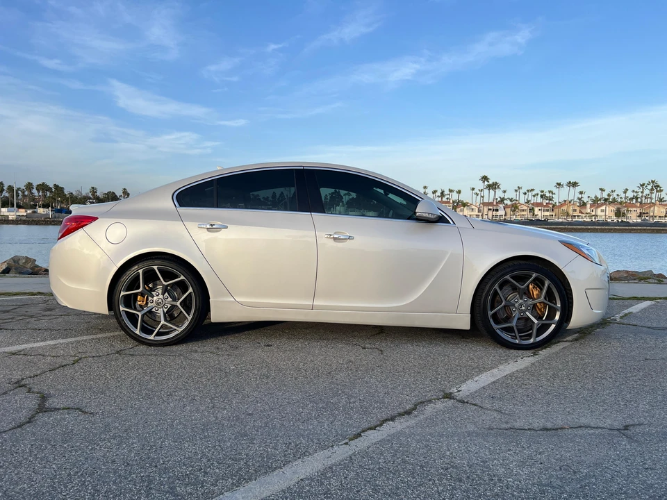 2013 Buick Regal - Image 16 of 29