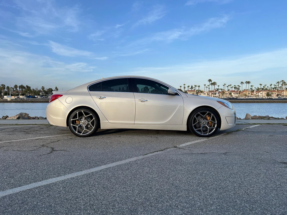 2013 Buick Regal - Image 15 of 29