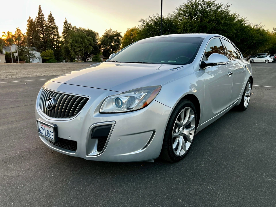 2013 Buick Regal - Image 8 of 31
