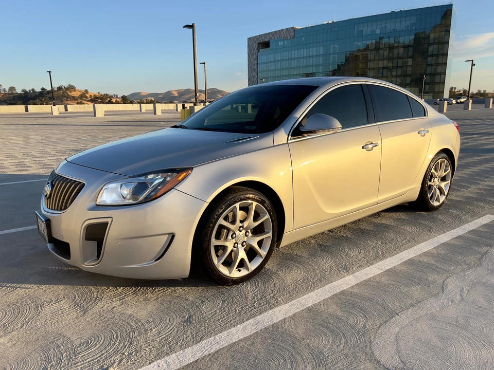 2013 Buick Regal - Image 10 of 31