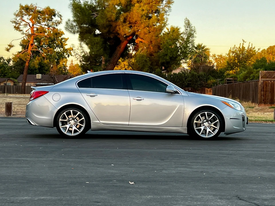 2013 Buick Regal - Image 19 of 31