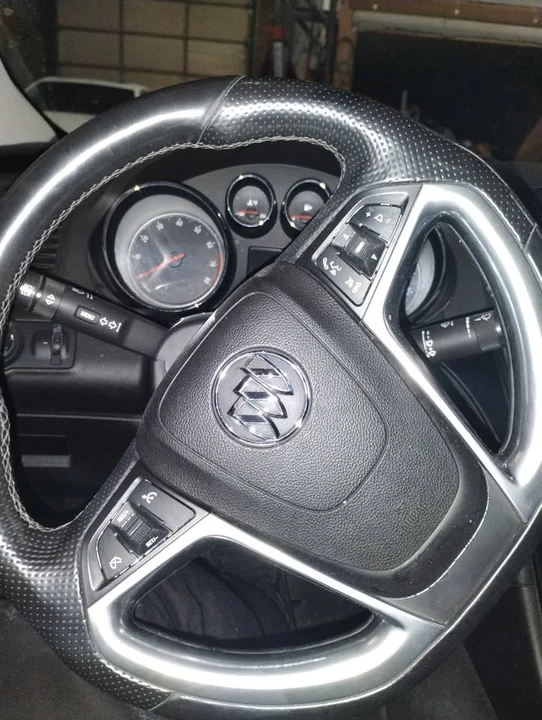 2013 Buick Regal - Image 6 of 10