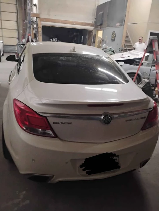 2013 Buick Regal - Image 2 of 10