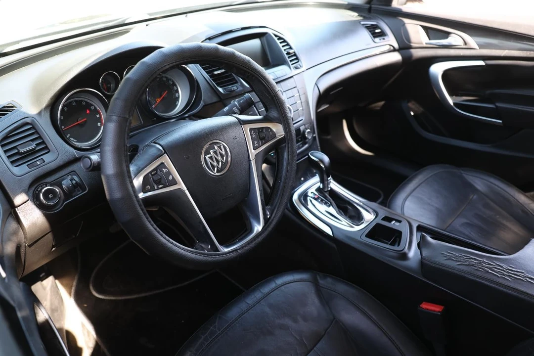 2013 Buick Regal - Image 4 of 12