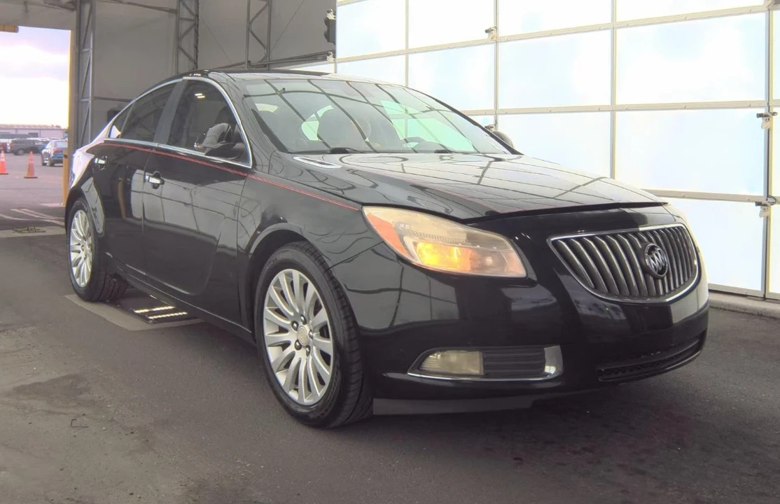 2013 Buick Regal - Image 3 of 11