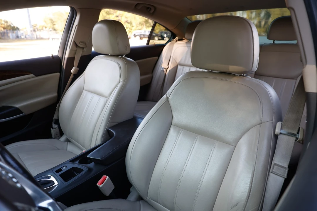 2013 Buick Regal - Image 6 of 12