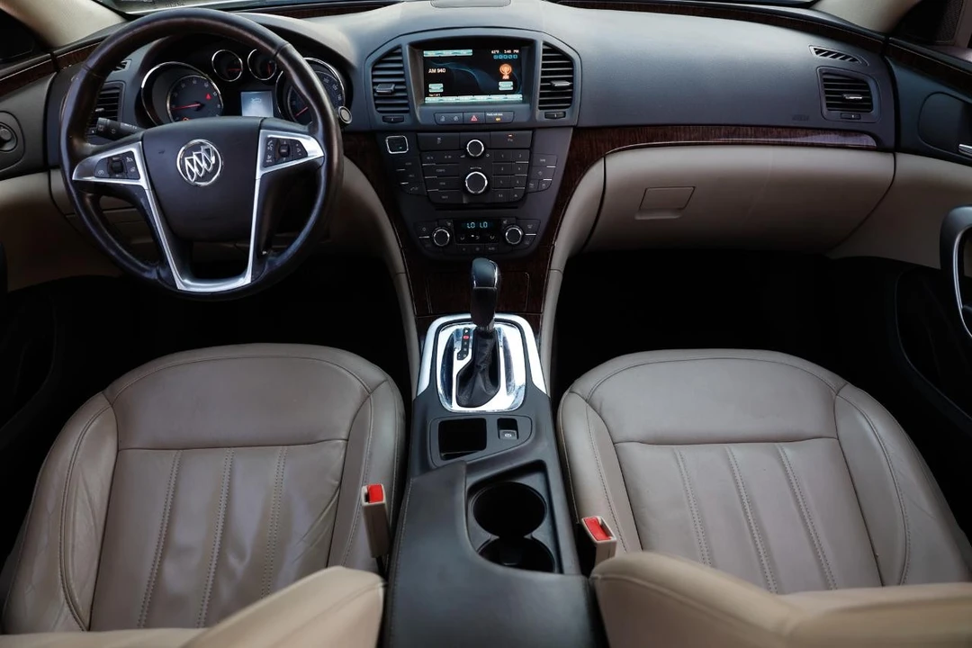 2013 Buick Regal - Image 2 of 21