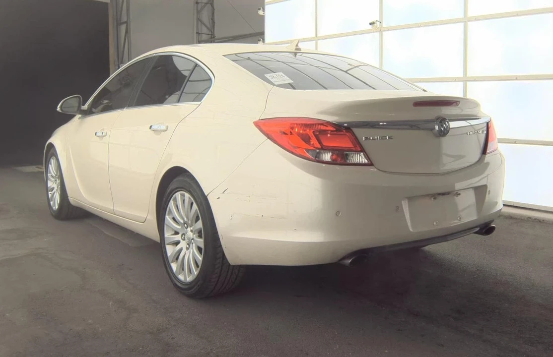 2013 Buick Regal - Image 6 of 11