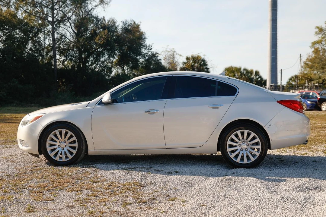 2013 Buick Regal - Image 3 of 21