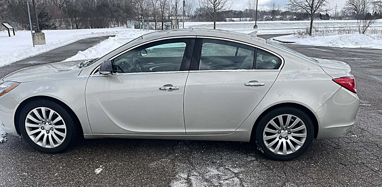 2013 Buick Regal - Image 2 of 12