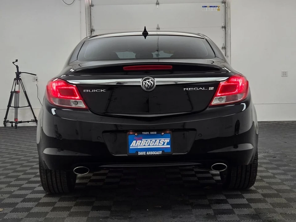 2013 Buick Regal - Image 10 of 12