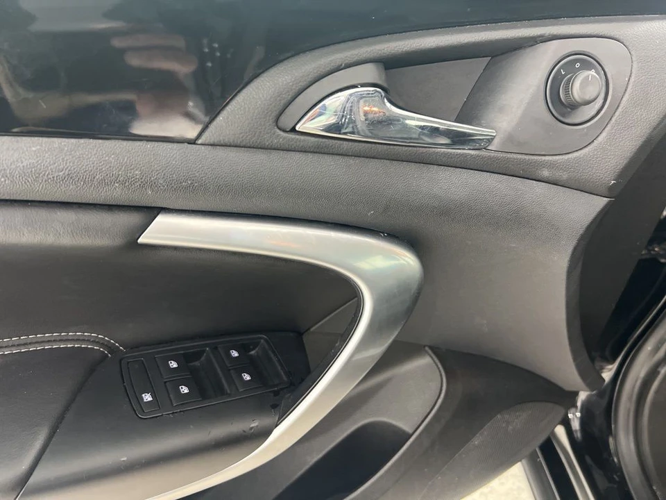 2013 Buick Regal - Image 19 of 21