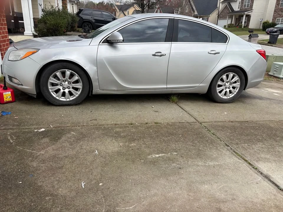 2013 Buick Regal - Image 2 of 2