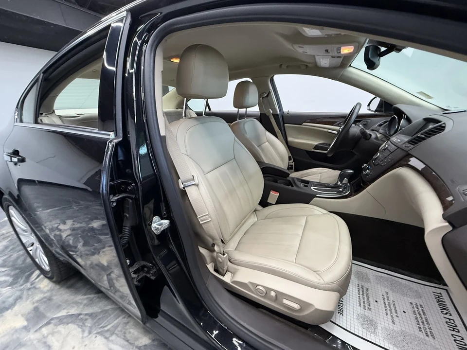 2013 Buick Regal - Image 18 of 21