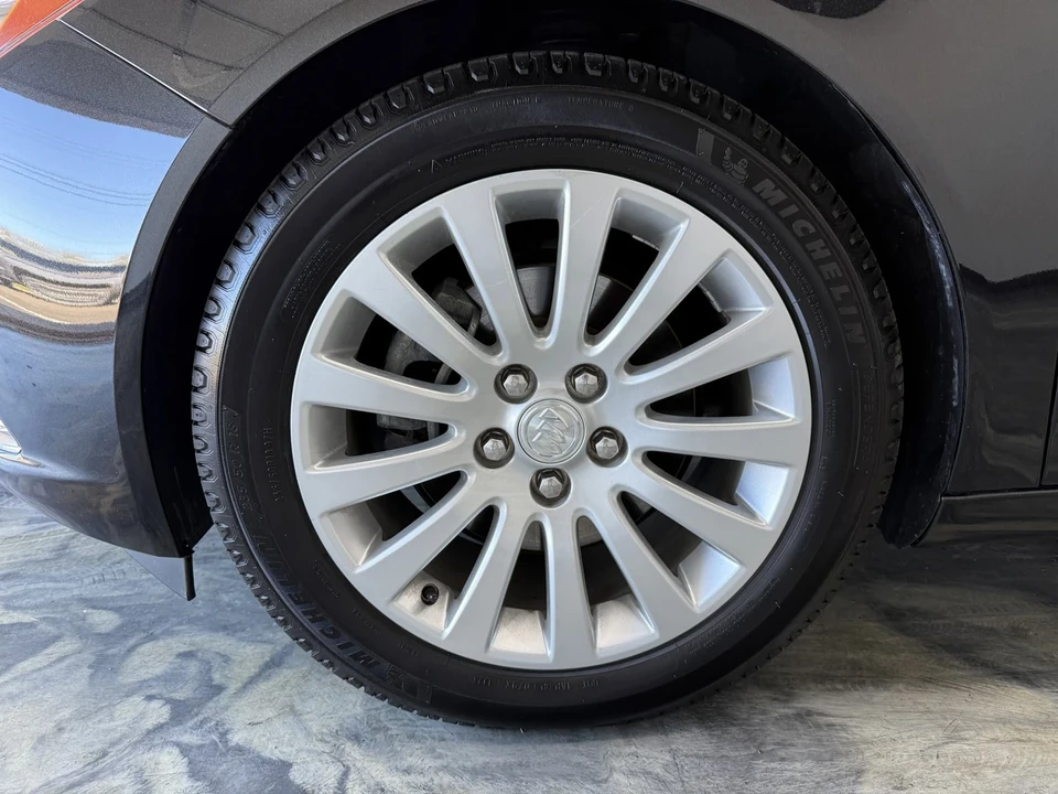 2013 Buick Regal - Image 20 of 21