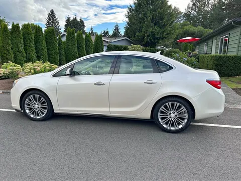 2013 Buick Verano Leather Sedan 4D