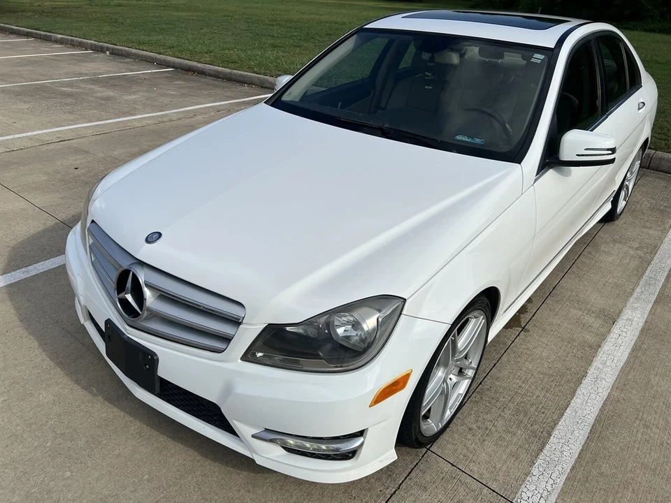 2013 Mercedes-Benz W204 C-Class - Image 16 of 21