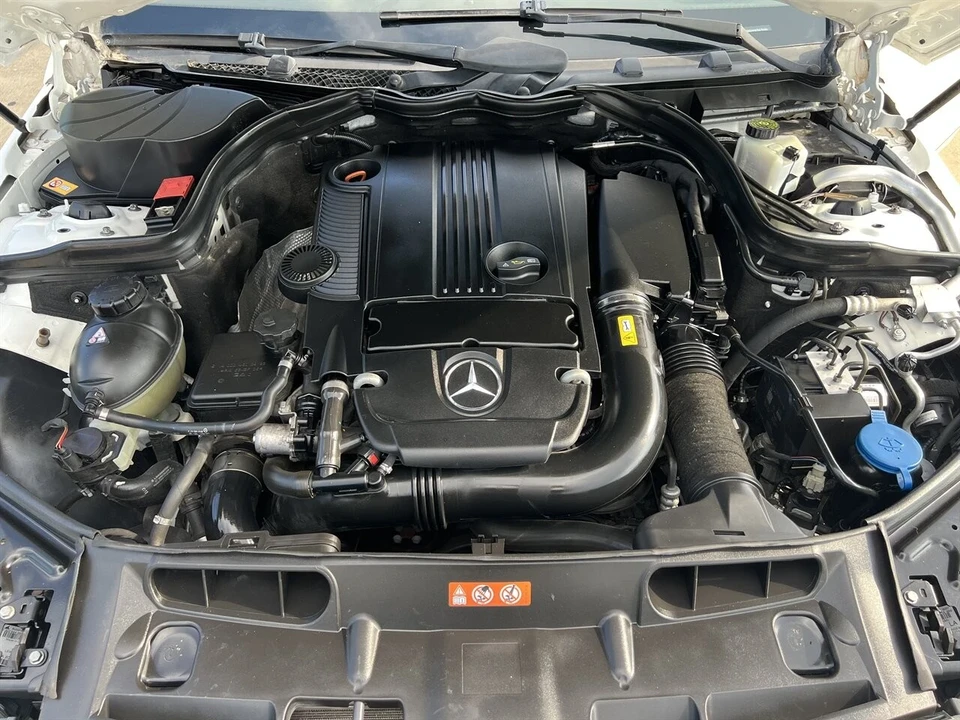 2013 Mercedes-Benz W204 C-Class - Image 20 of 21
