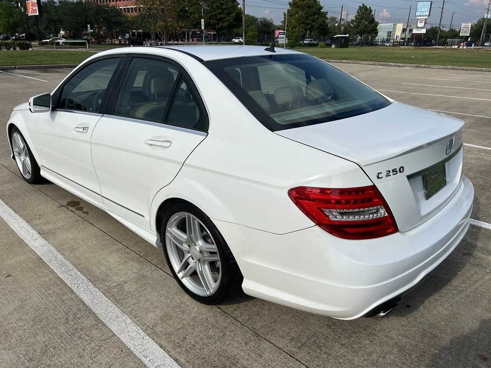 2013 Mercedes-Benz W204 C-Class - Image 7 of 21