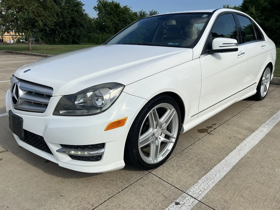 2013 Mercedes-Benz W204 C-Class - Image 4 of 21