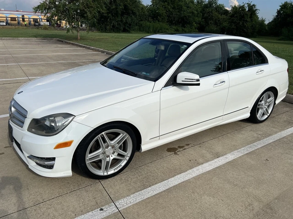 2013 Mercedes-Benz W204 C-Class - Image 5 of 21
