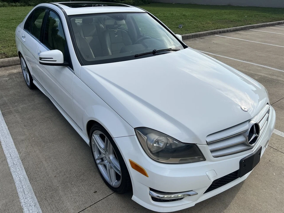 2013 Mercedes-Benz W204 C-Class - Image 15 of 21