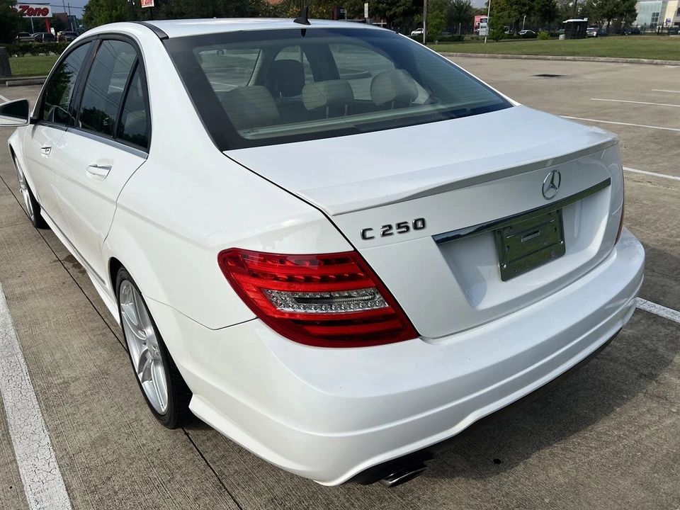 2013 Mercedes-Benz W204 C-Class - Image 8 of 21
