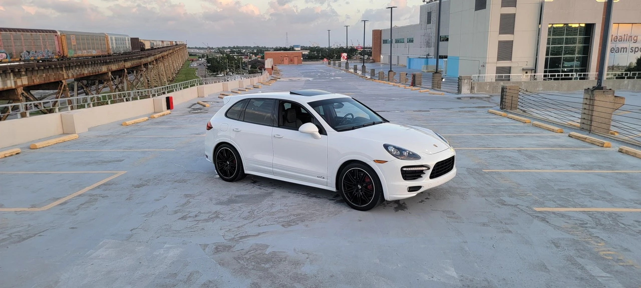 2013 Porsche 958 Cayenne GTS - Image 4 of 11