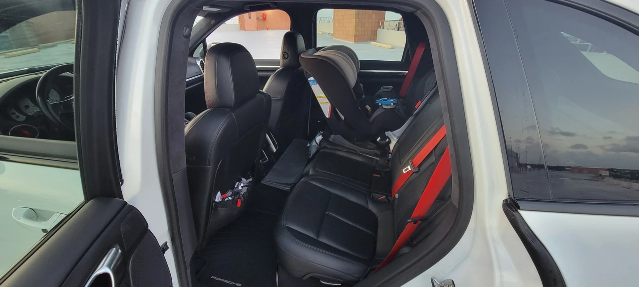 2013 Porsche 958 Cayenne GTS - Image 8 of 11