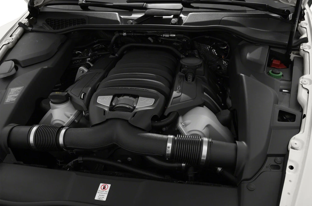 2013 Porsche 958 Cayenne S - Image 2 of 14