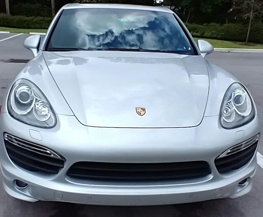 2013 Porsche 958 Cayenne S - Image 9 of 14