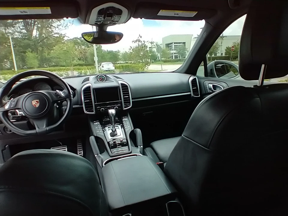 2013 Porsche 958 Cayenne S - Image 12 of 14