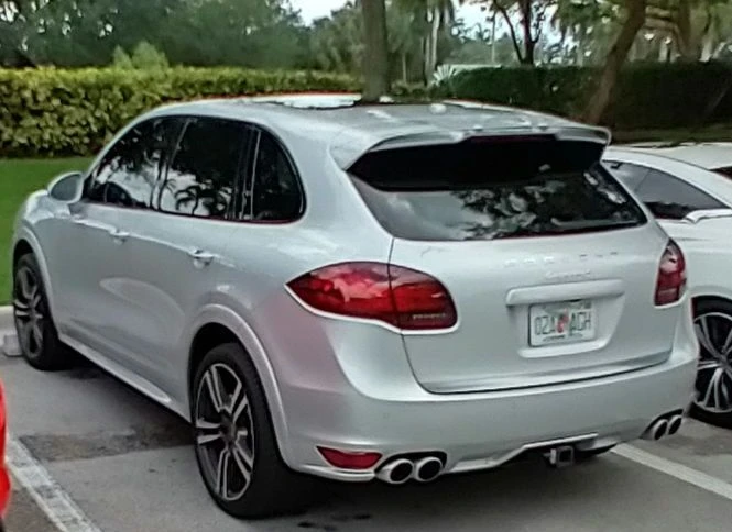 2013 Porsche 958 Cayenne S - Image 7 of 14