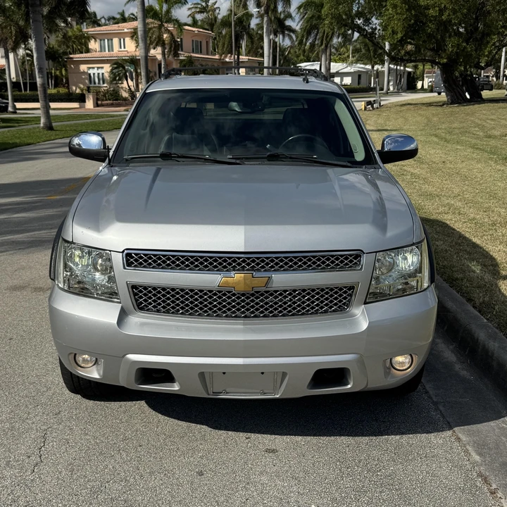 2013 Chevrolet Avalanche - Image 4 of 12