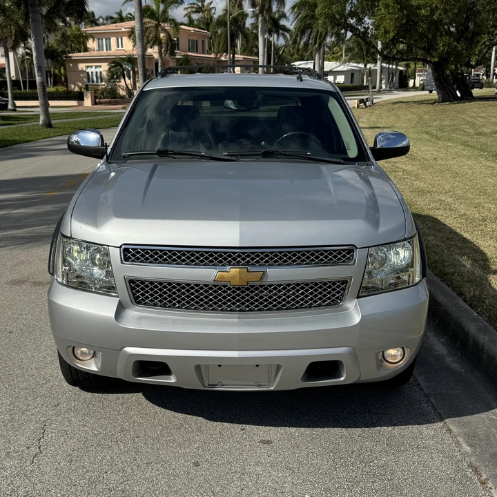 2013 Chevrolet Avalanche - Image 4 of 12