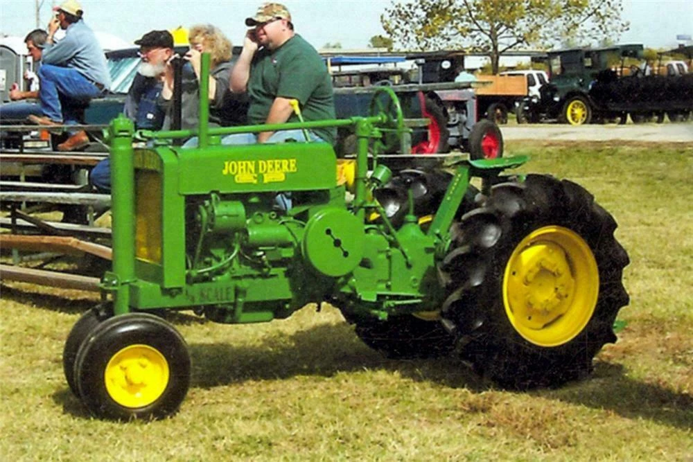 2013 John Deere - Image 2 of 3