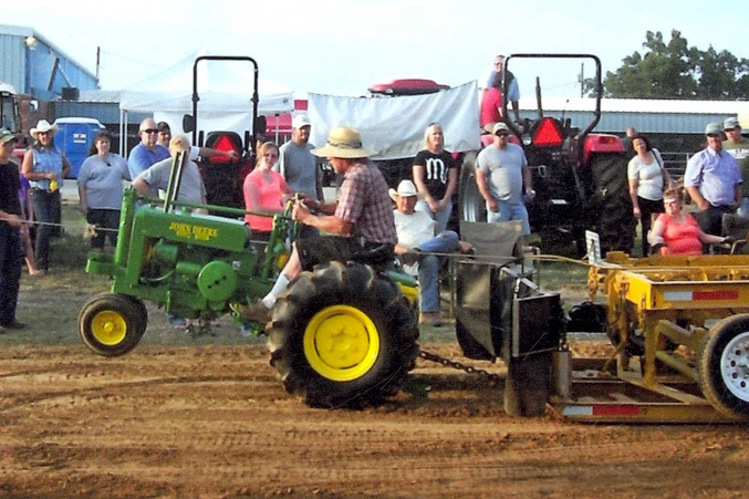 2013 John Deere - Image 3 of 3