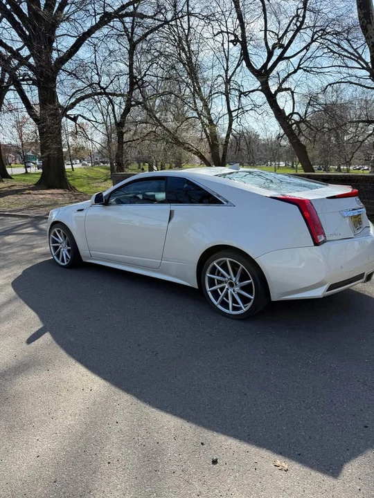 2013 Cadillac XTS - Image 2 of 3