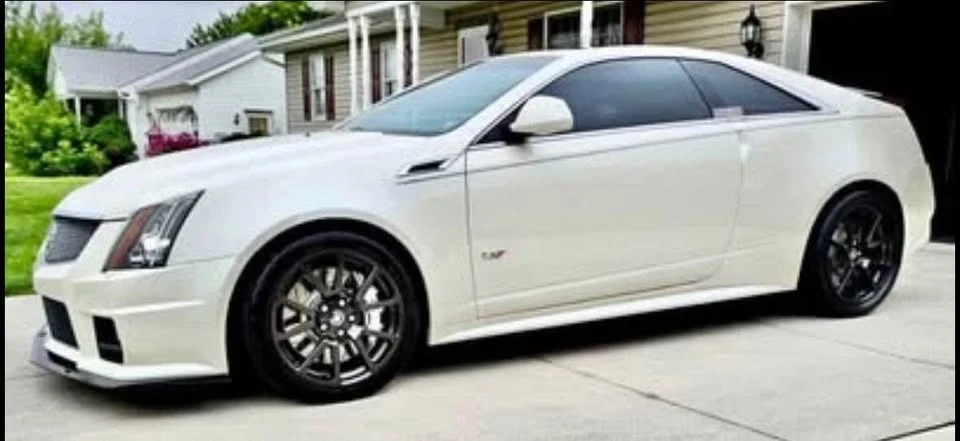 2013 Cadillac CTS-V 2nd Gen - Image 2 of 10
