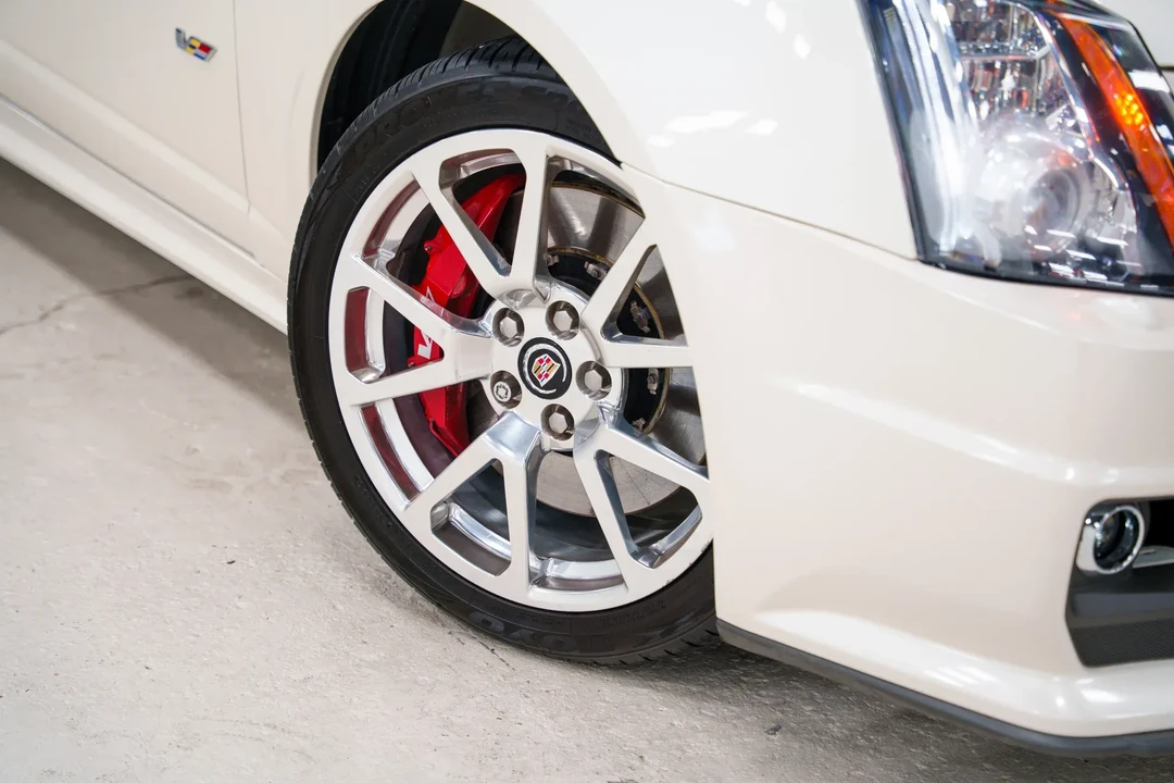 2013 Cadillac CTS-V 2nd Gen - Image 25 of 31