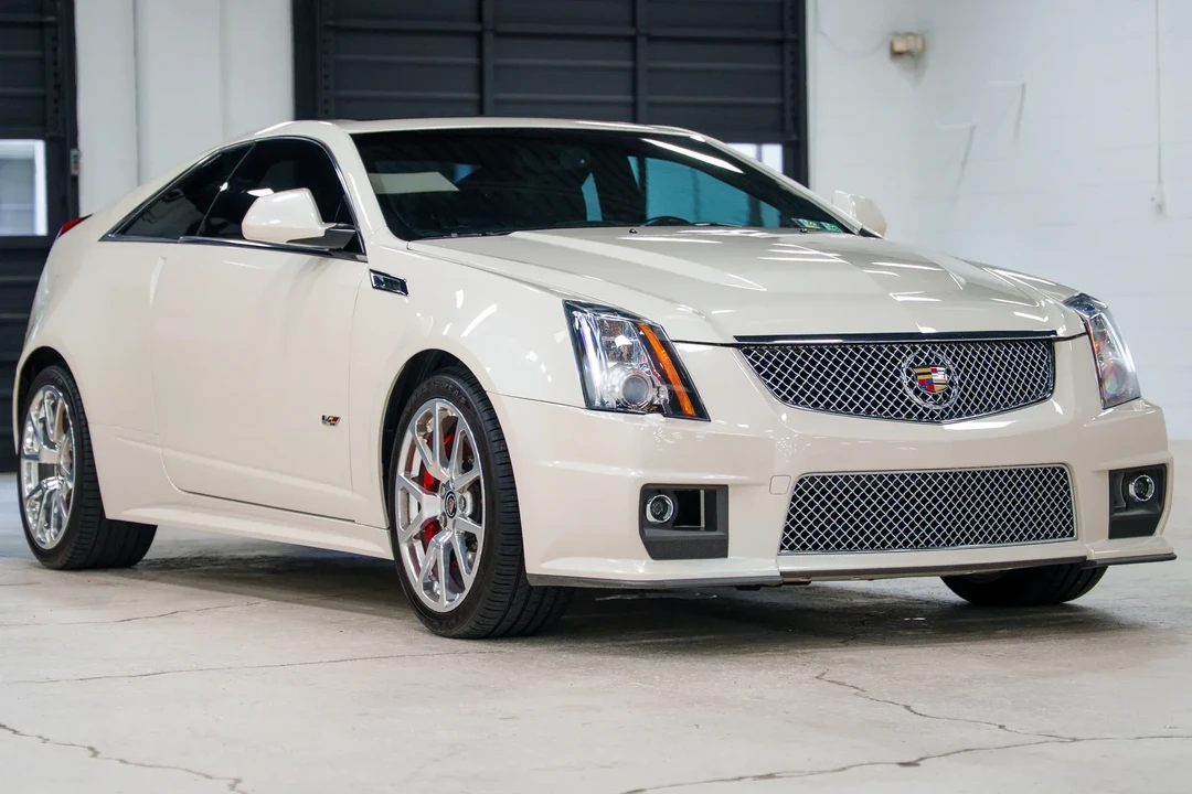 2013 Cadillac CTS-V 2nd Gen - Image 2 of 31