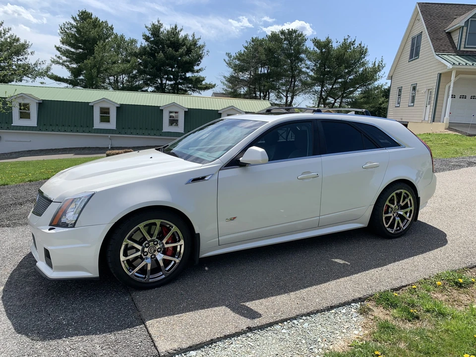 2013 Cadillac CTS-V 2nd Gen - Image 2 of 31