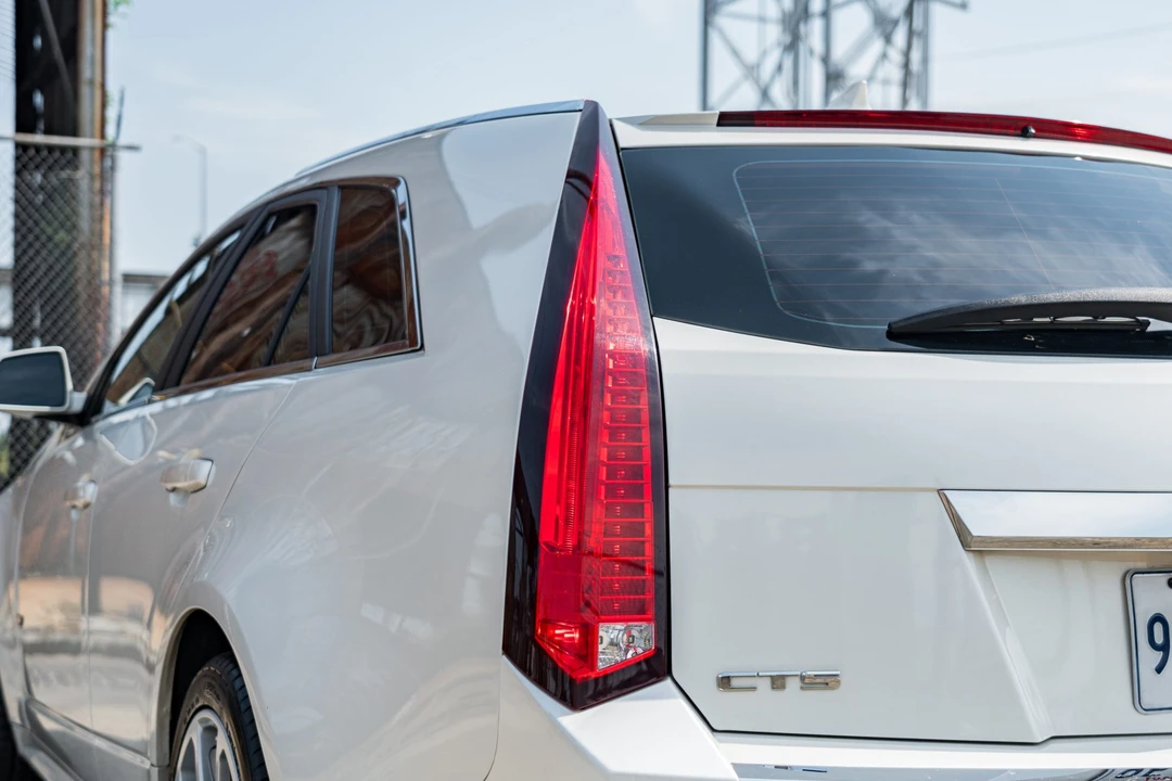 2013 Cadillac CTS-V 2nd Gen - Image 30 of 31