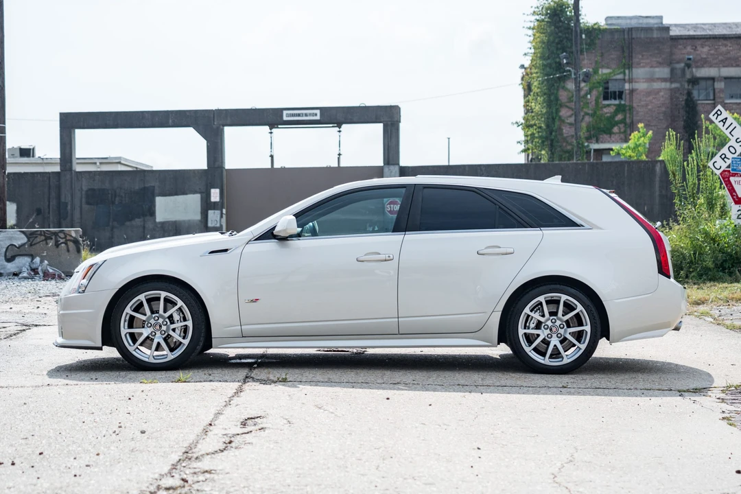2013 Cadillac CTS-V 2nd Gen - Image 10 of 31