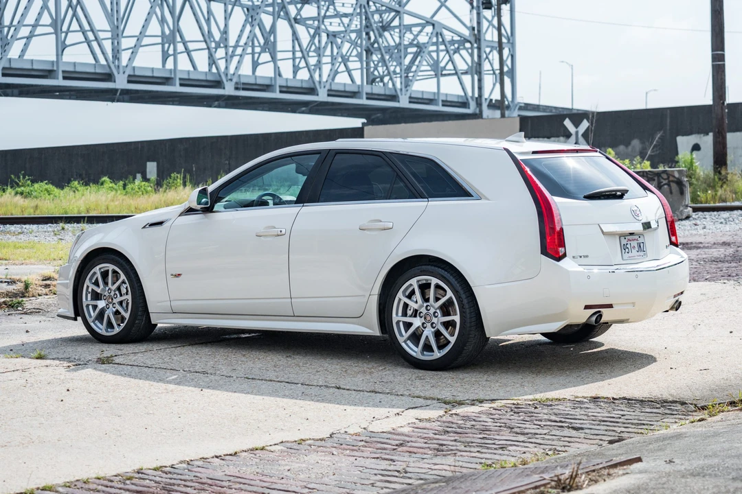 2013 Cadillac CTS-V 2nd Gen - Image 9 of 31