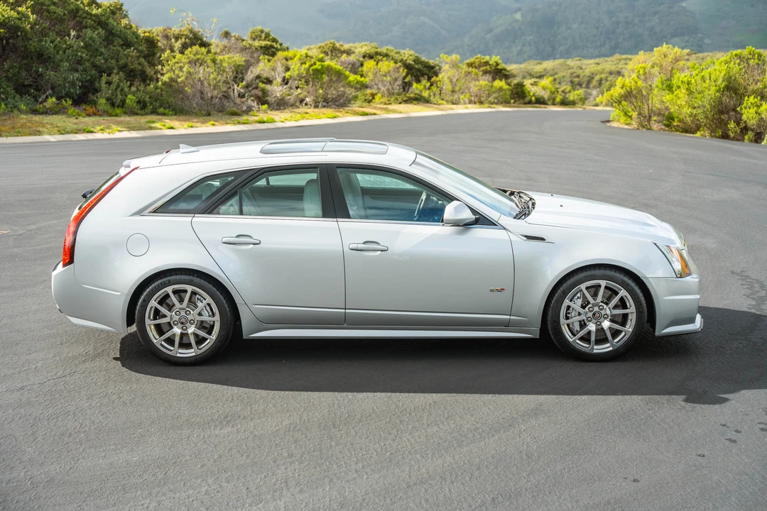 2013 Cadillac CTS-V 2nd Gen - Image 25 of 31