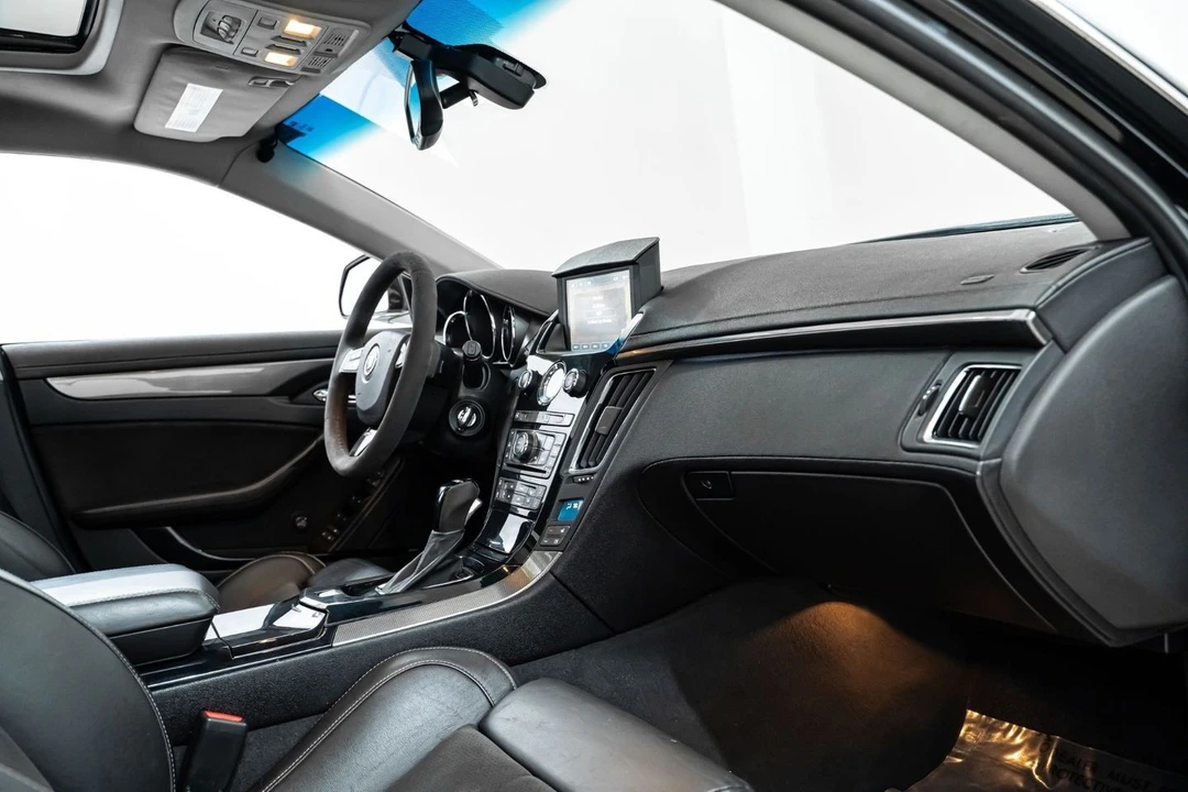 2013 Cadillac CTS-V 2nd Gen - Image 28 of 31