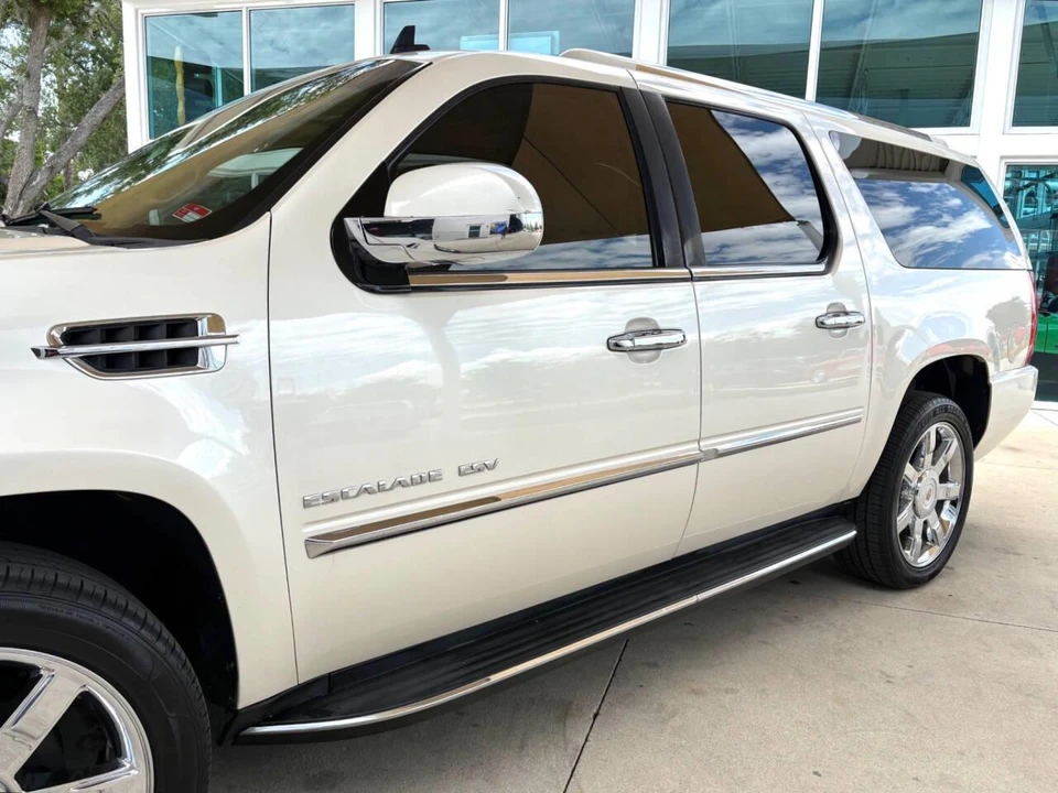 2013 Cadillac Escalade & EXT 3rd Gen - Image 13 of 31