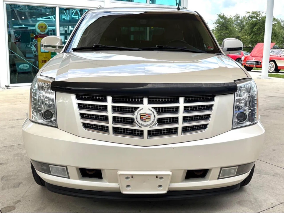 2013 Cadillac Escalade & EXT 3rd Gen - Image 2 of 31